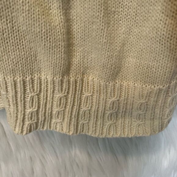 Vintage ramie and cotton v-neck cardigan sweater - Picture 3 of 6